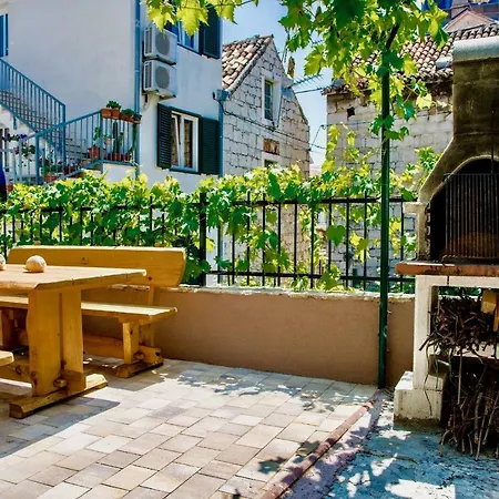 Luxury Minerva Gardens Апартаменти