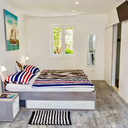 Luxury Minerva Gardens Daire