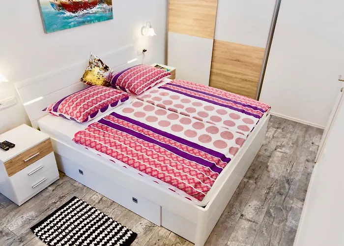 Luxury Minerva Gardens *