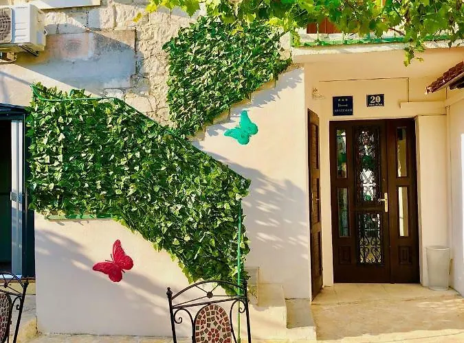 Apartment Luxury Minerva Gardens *