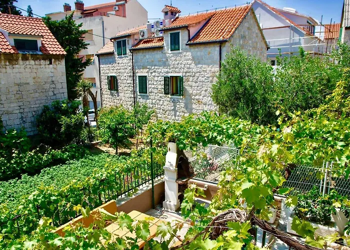 Luxury Minerva Gardens Apartment Split