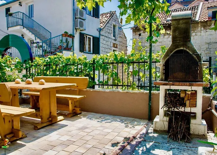 Luxury Minerva Gardens Apartment