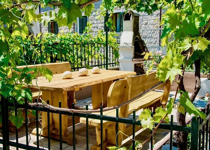 Luxury Minerva Gardens *