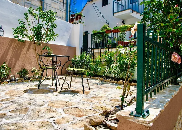 Luxury Minerva Gardens *