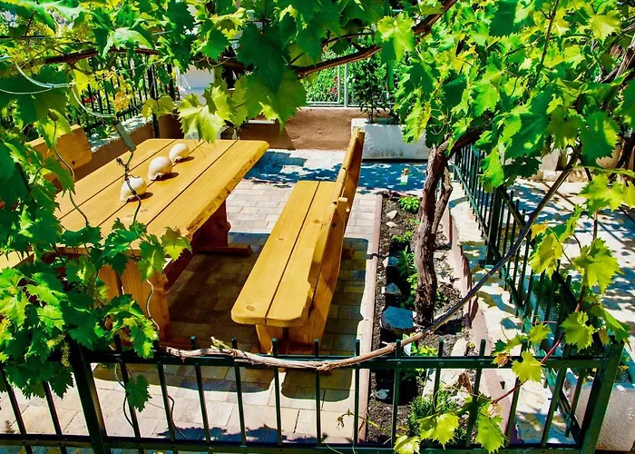 Luxury Minerva Gardens *