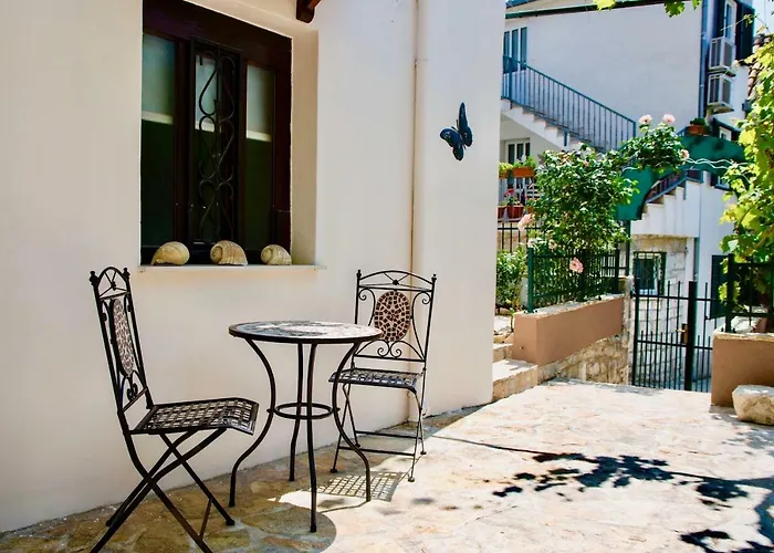 Luxury Minerva Gardens