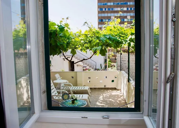 Luxury Minerva Gardens Apartment Split