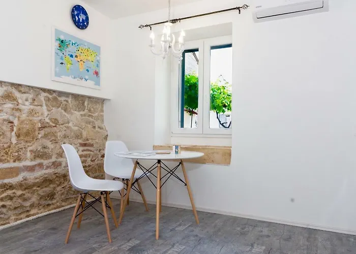 Luxury Minerva Gardens