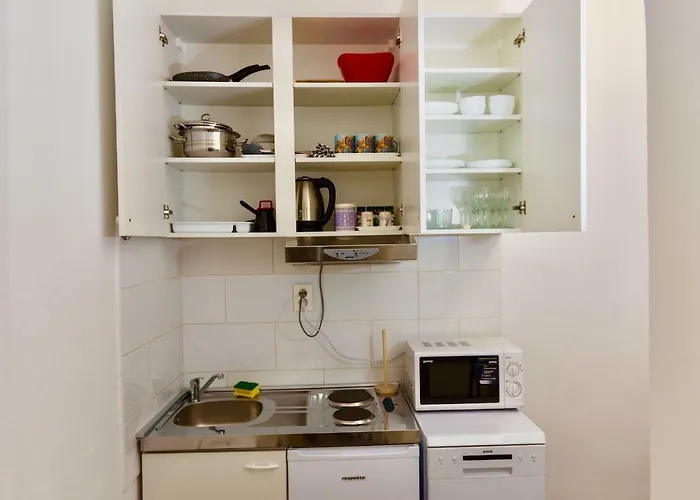 Luxury Minerva Gardens Apartment