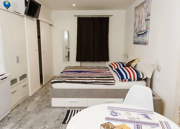 Apartment Luxury Minerva Gardens *