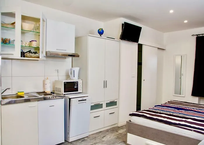 Apartment Luxury Minerva Gardens